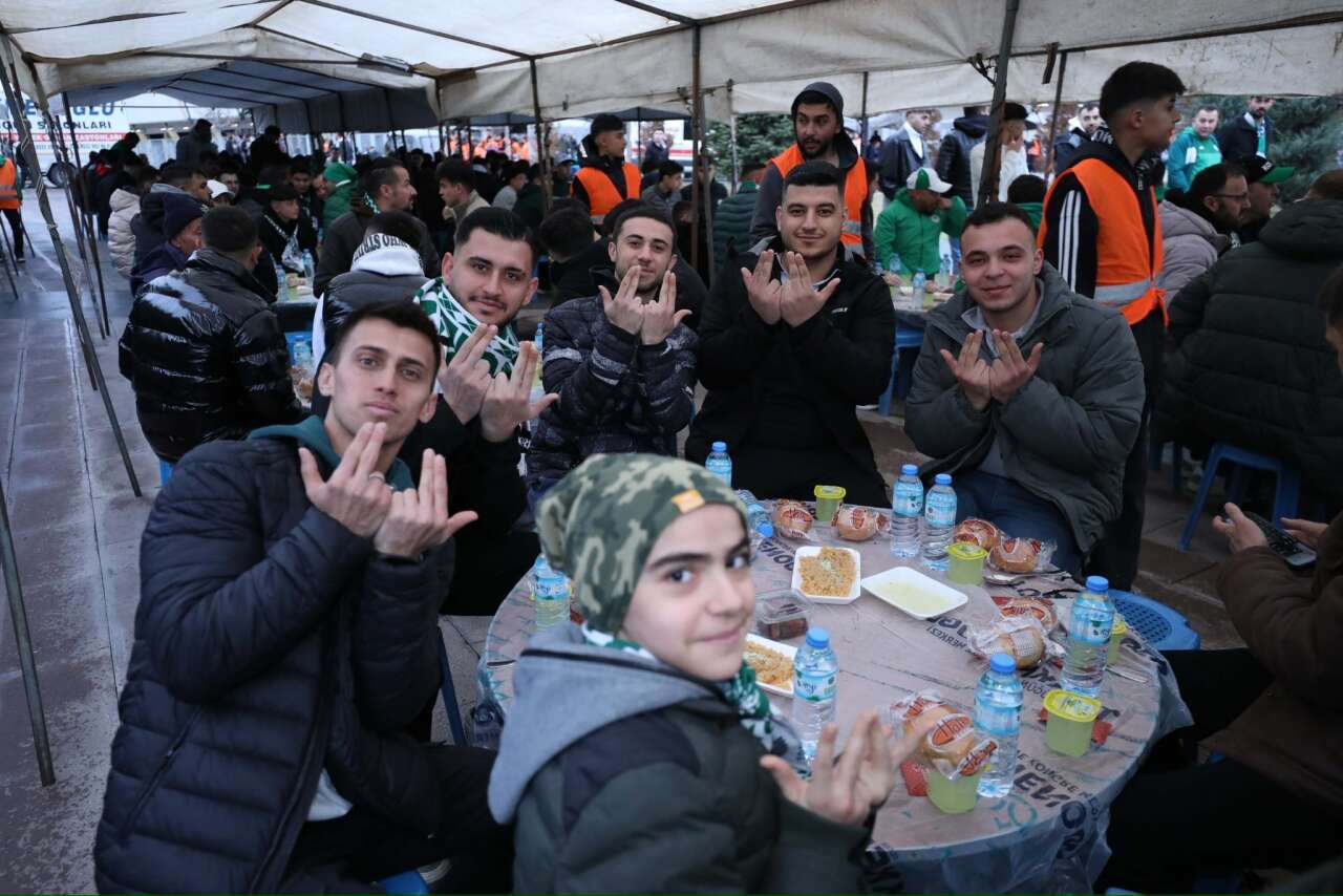Konyaspor ailesi iftar sofrasında buluştu 5
