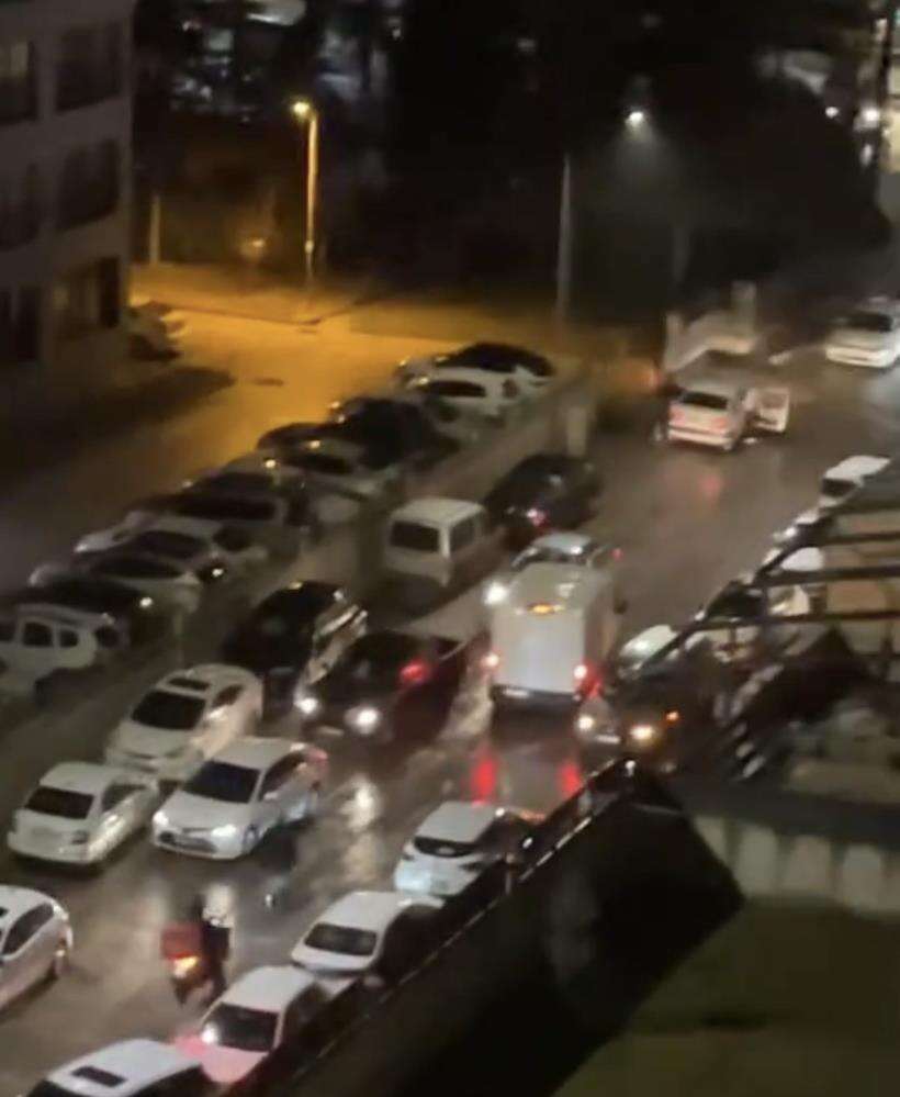 Trafik tartışması kavgaya dönüştü, 10 kişi gözaltına alındı 4