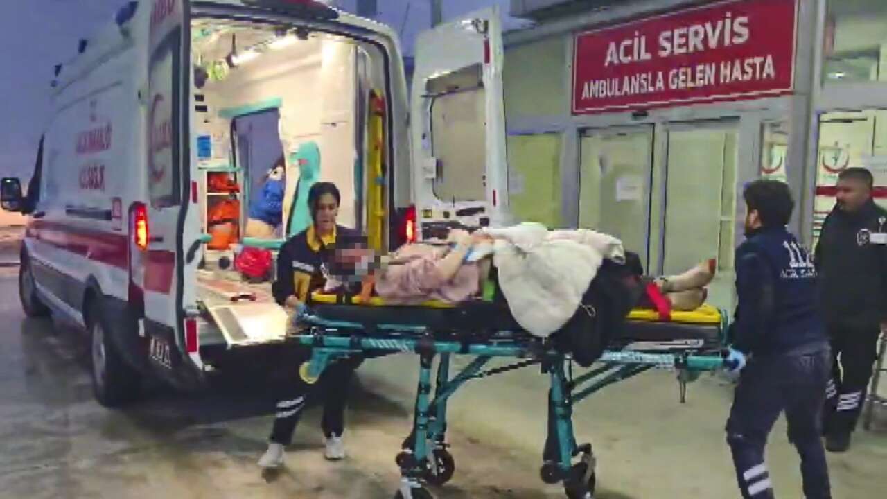 Bayram sabahı feci kaza! Yolcu otobüsü devrildi, 2 ölü, 19 yaralı var 6