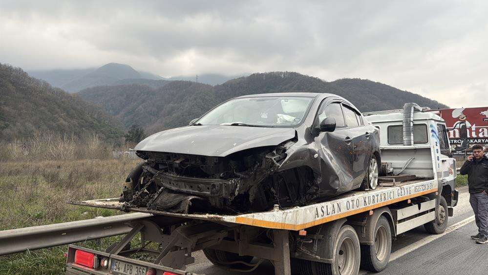 2 TIR çarpıştı, Konya plakalı olan alev aldı, yol kilitlendi 4