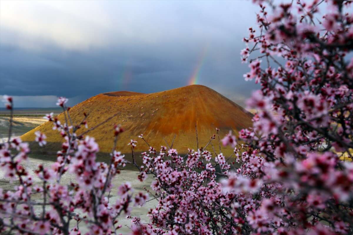 Konya’daki “Dünyanın nazar boncuğu” baharla parlıyor 6