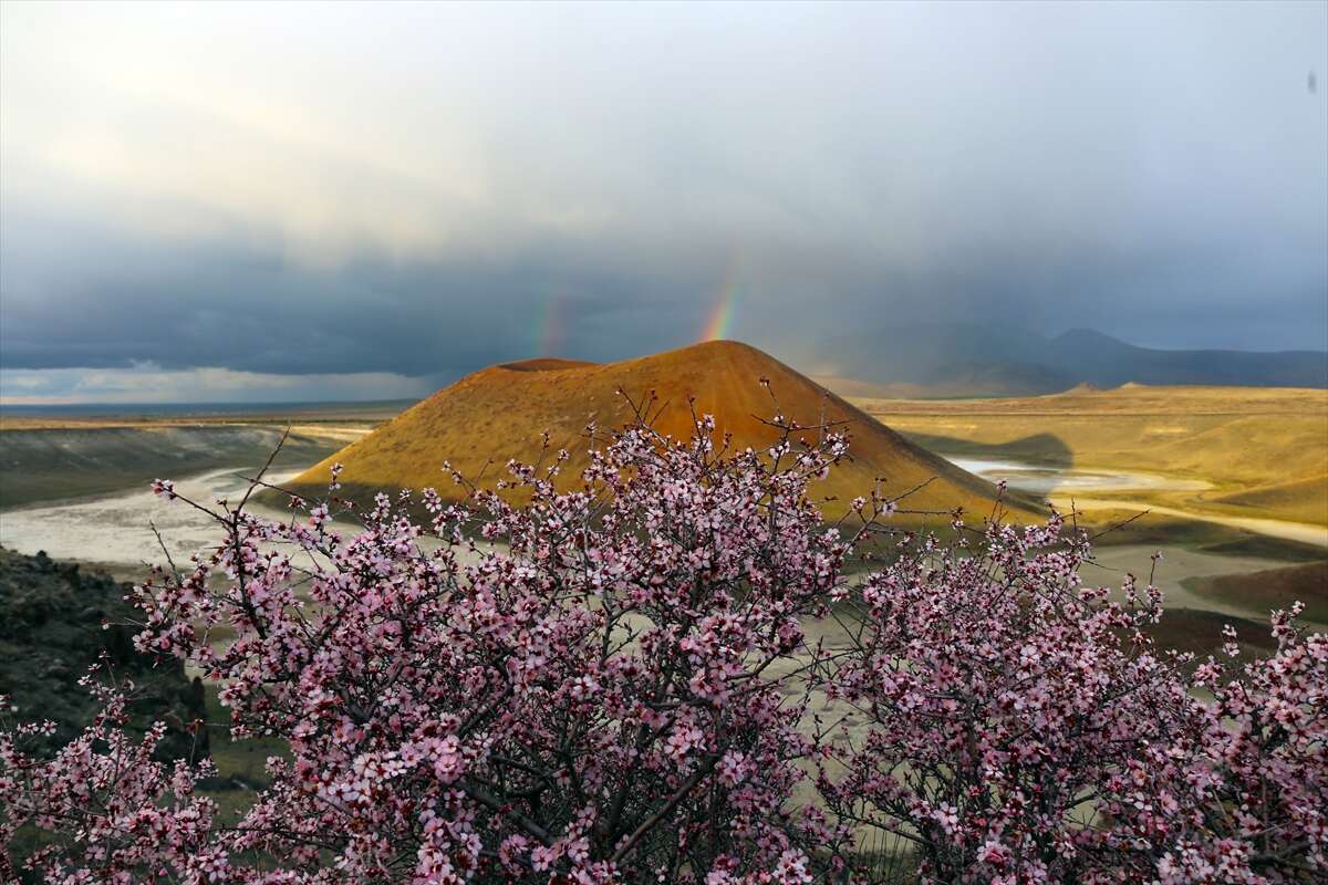 Konya’daki “Dünyanın nazar boncuğu” baharla parlıyor 1