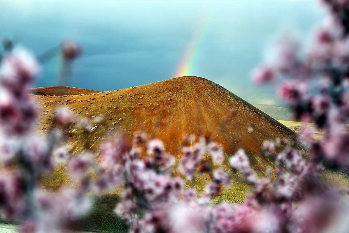 Konya’daki “Dünyanın nazar boncuğu” baharla parlıyor 7