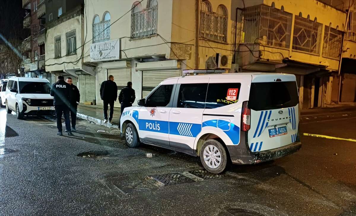 Çocuk kavgasına aileleri de karıştırdı! 9 yaralı var 3