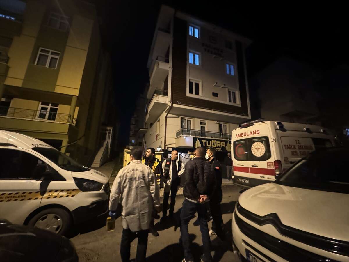 3 gündür haber alınamayan genç kadın apart dairede ölü bulundu 8