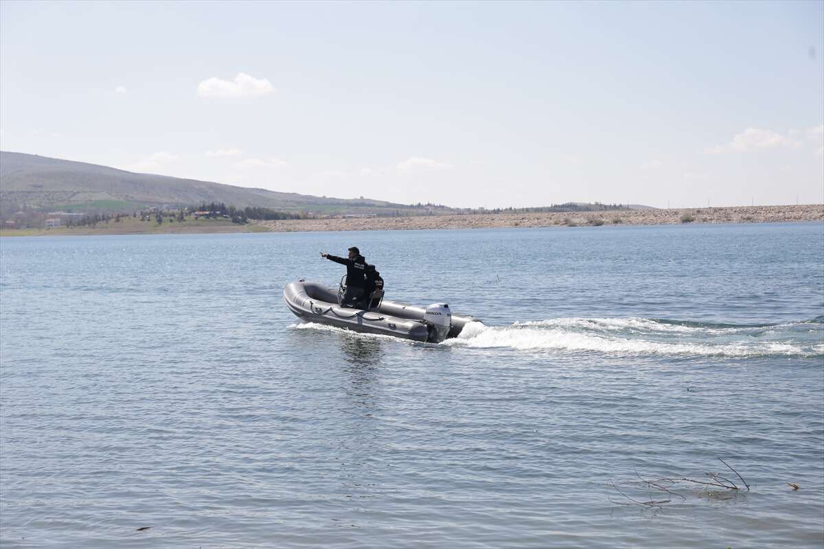 Konya’da baraj patladı, 17 kişi akıntıya kapıldı! Tatbikat gerçeği aratmadı 3