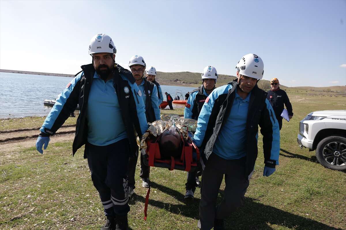Konya’da baraj patladı, 17 kişi akıntıya kapıldı! Tatbikat gerçeği aratmadı 6