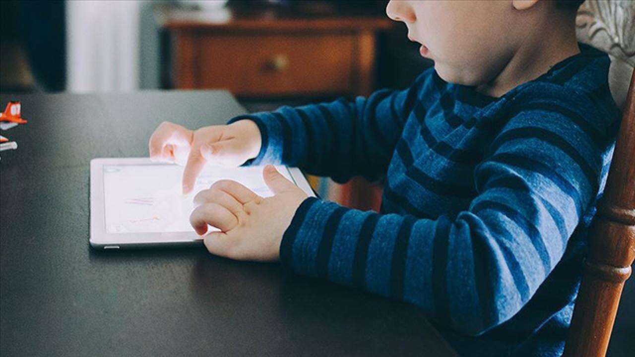 Sosyal medyada yeni dönem! 15 yaş altına sınırlama geldi 3