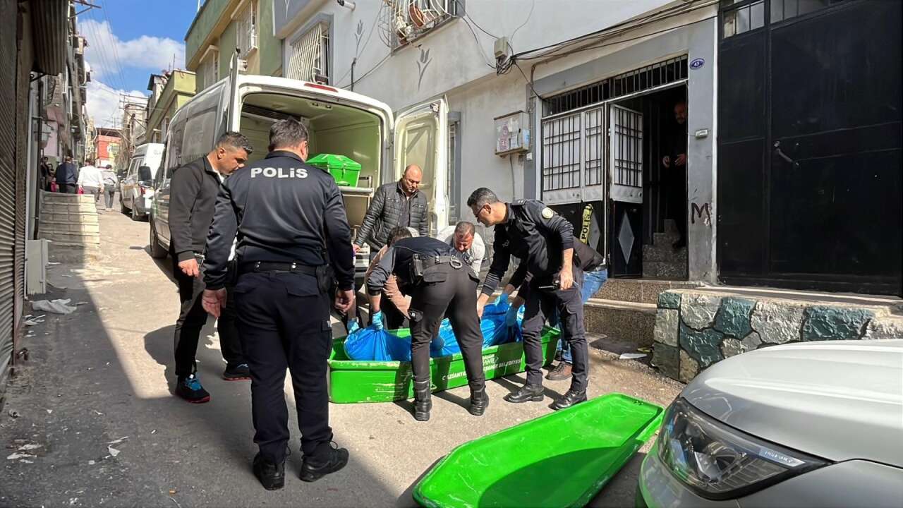 14 yaşındaki kız, babasını öldürdü! İddia çok vahim 4