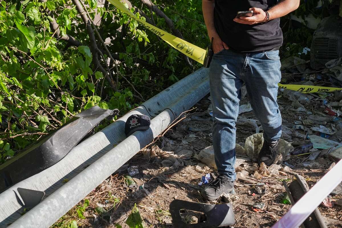 Freni boşalan TIR, 10 araca çarptı! Polis Serkan Hızlı şehit oldu, 2 ölü, 5 yaralı var 15