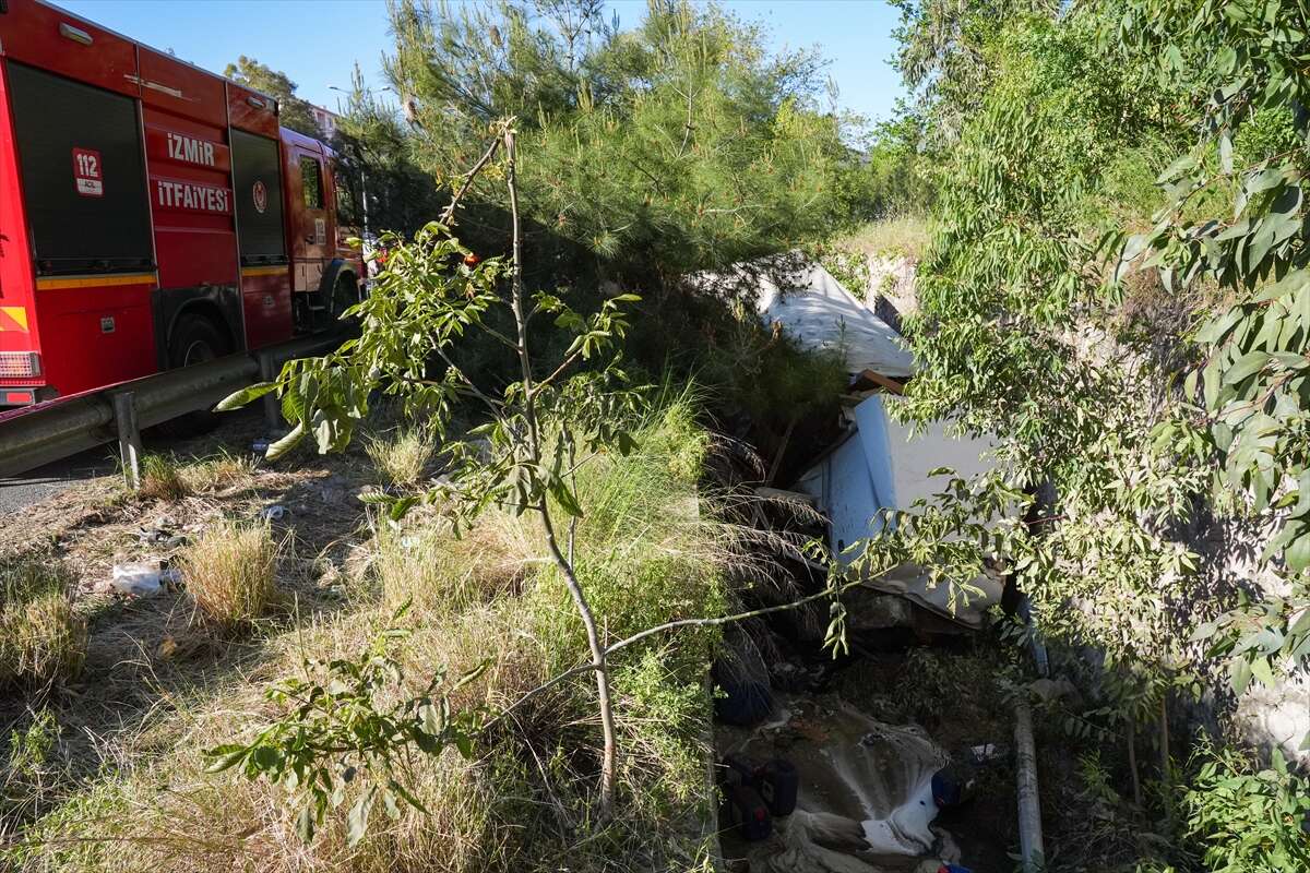Freni boşalan TIR, 10 araca çarptı! Polis Serkan Hızlı şehit oldu, 2 ölü, 5 yaralı var 23