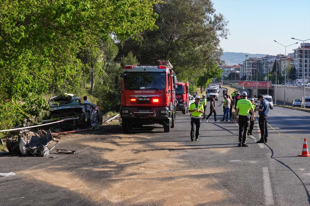 Freni boşalan TIR, 10 araca çarptı! Polis Serkan Hızlı şehit oldu, 2 ölü, 5 yaralı var 24