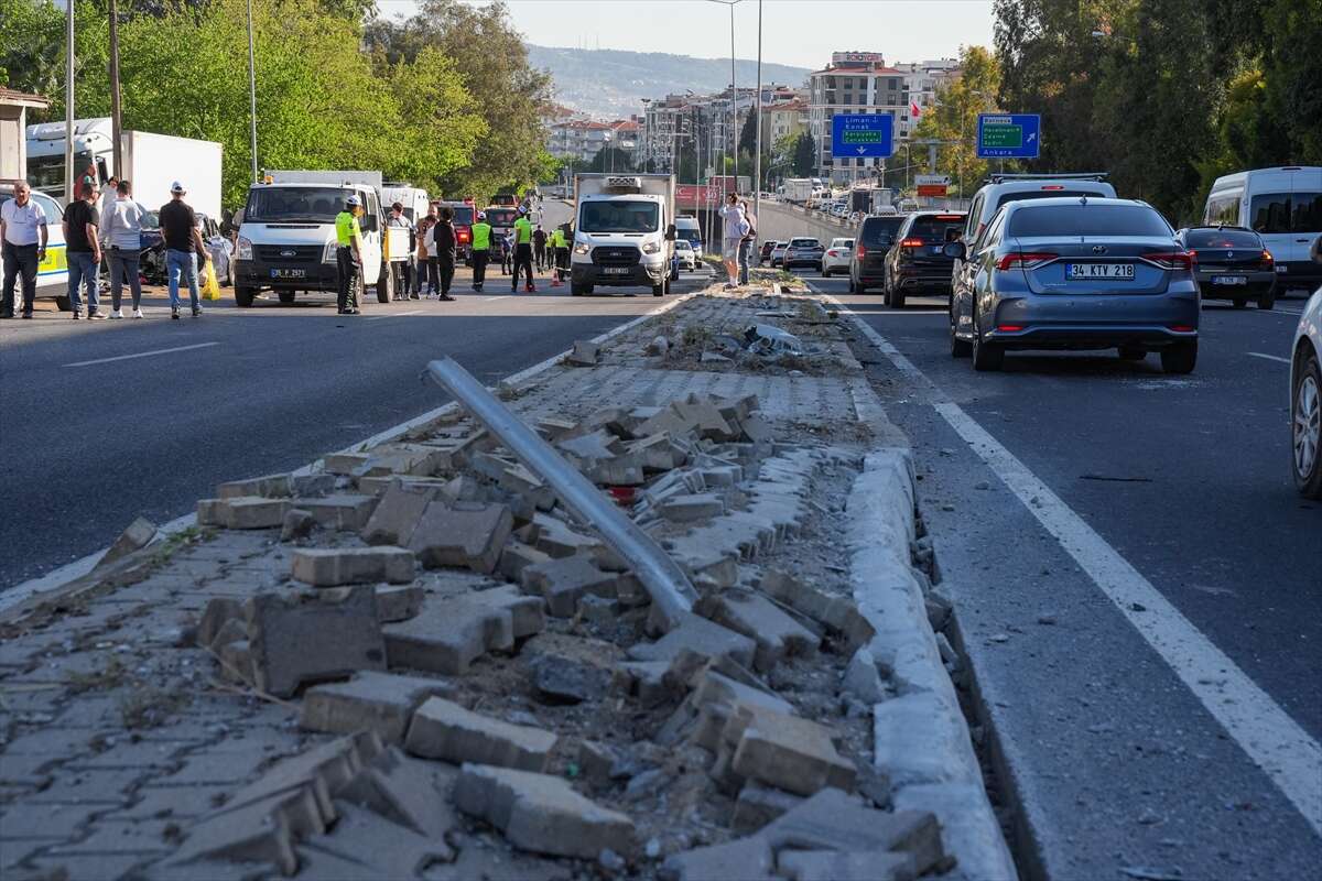 Freni boşalan TIR, 10 araca çarptı! Polis Serkan Hızlı şehit oldu, 2 ölü, 5 yaralı var 31