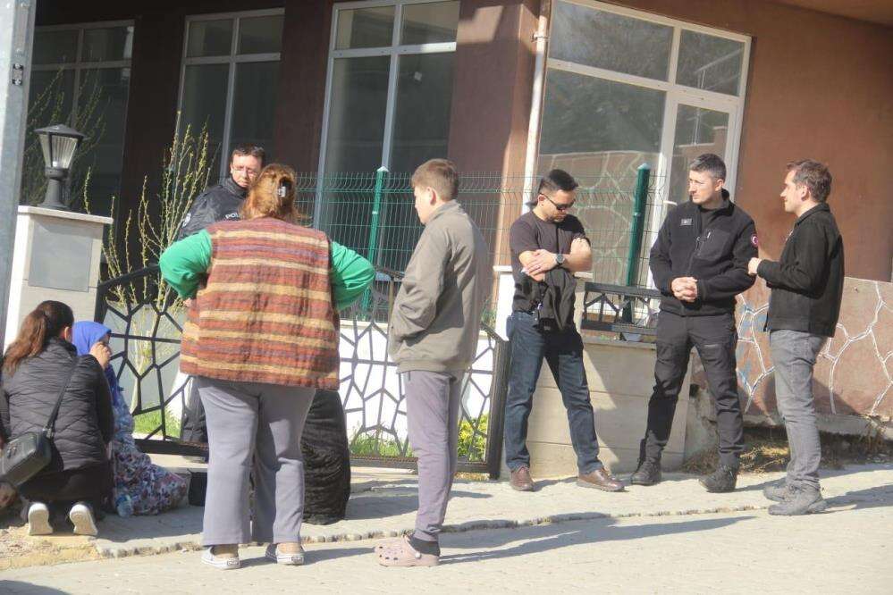 Eşini tüfekle vuran çiftlik çalışanı koca polise teslim oldu 14