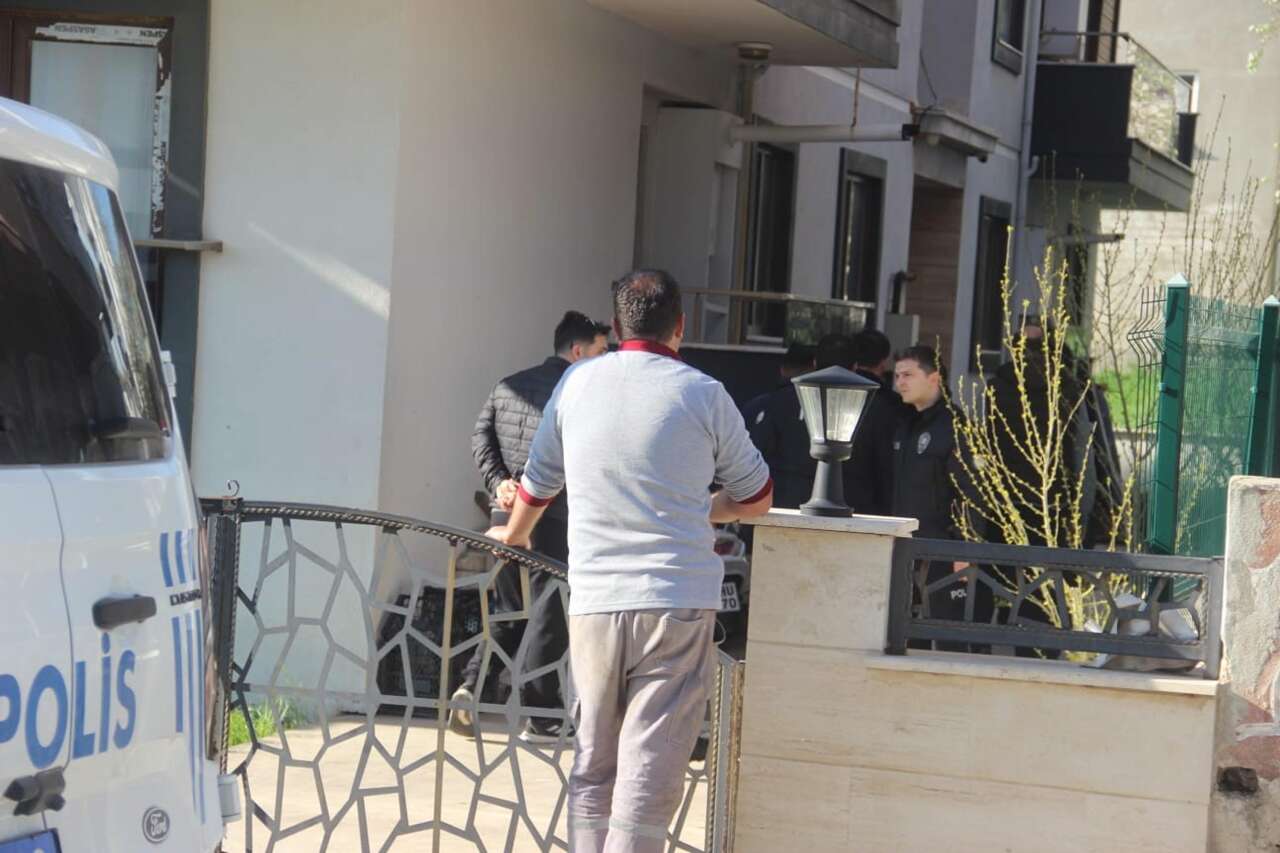 Eşini tüfekle vuran çiftlik çalışanı koca polise teslim oldu 11