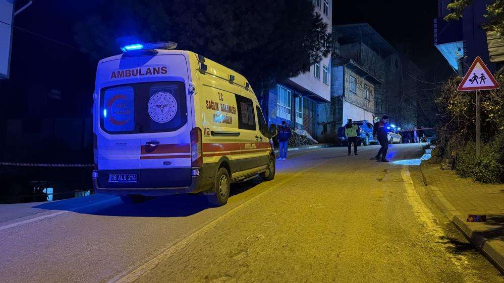 Husumetli aileler karşılaştı, baba ve oğlu öldürüldü 4