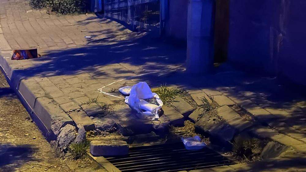 Husumetli aileler karşılaştı, baba ve oğlu öldürüldü 5