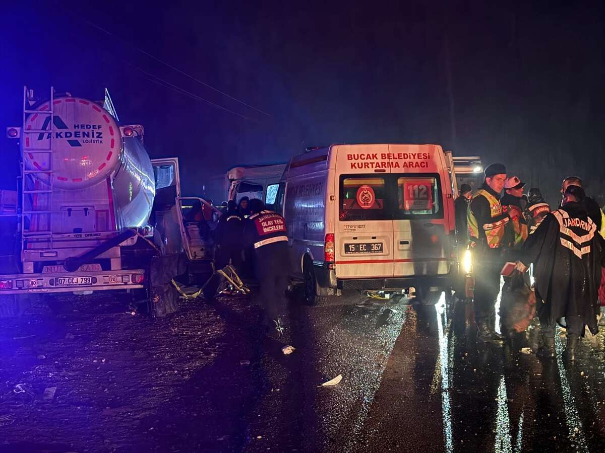 7 kişinin öldüğü TIR - işçi servisi kazasında kimlikler belli oldu 1