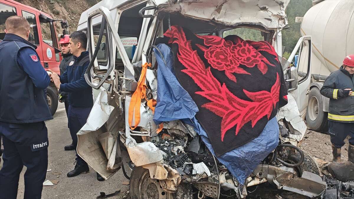 7 kişinin öldüğü TIR - işçi servisi kazasında kimlikler belli oldu 4