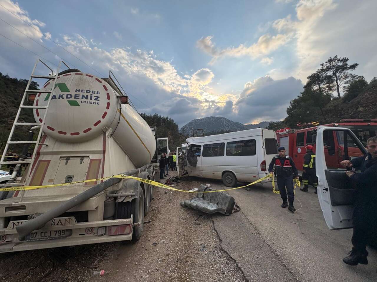 7 kişinin öldüğü TIR - işçi servisi kazasında kimlikler belli oldu 10