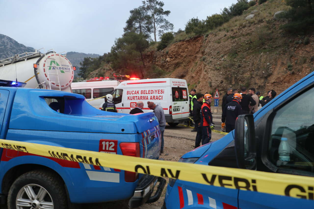 7 kişinin öldüğü TIR - işçi servisi kazasında kimlikler belli oldu 15