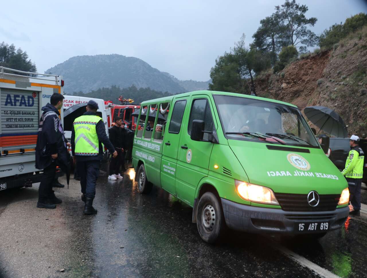 7 kişinin öldüğü TIR - işçi servisi kazasında kimlikler belli oldu 18