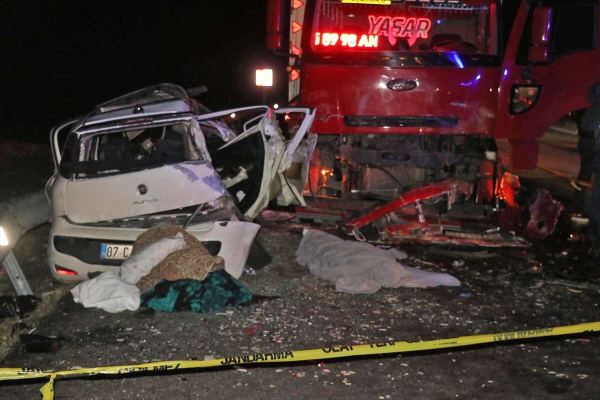 Yürek yakan kaza! Anne, kazada çocuklarını korumak isterken öldü 7