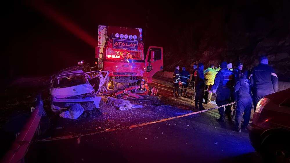 Yürek yakan kaza! Anne, kazada çocuklarını korumak isterken öldü 11
