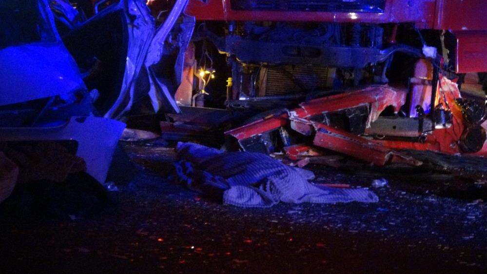 Yürek yakan kaza! Anne, kazada çocuklarını korumak isterken öldü 10