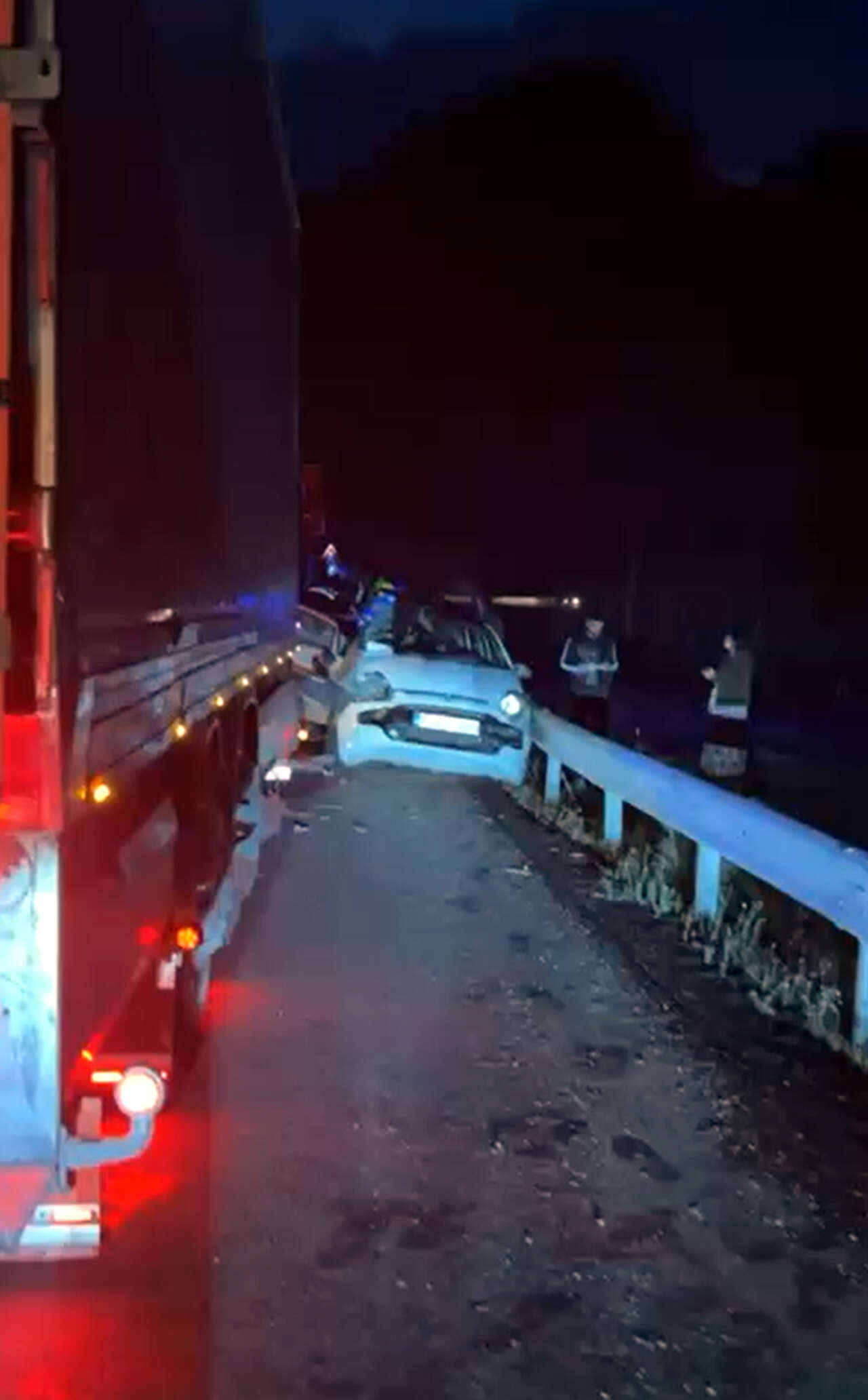 Yürek yakan kaza! Anne, kazada çocuklarını korumak isterken öldü 3