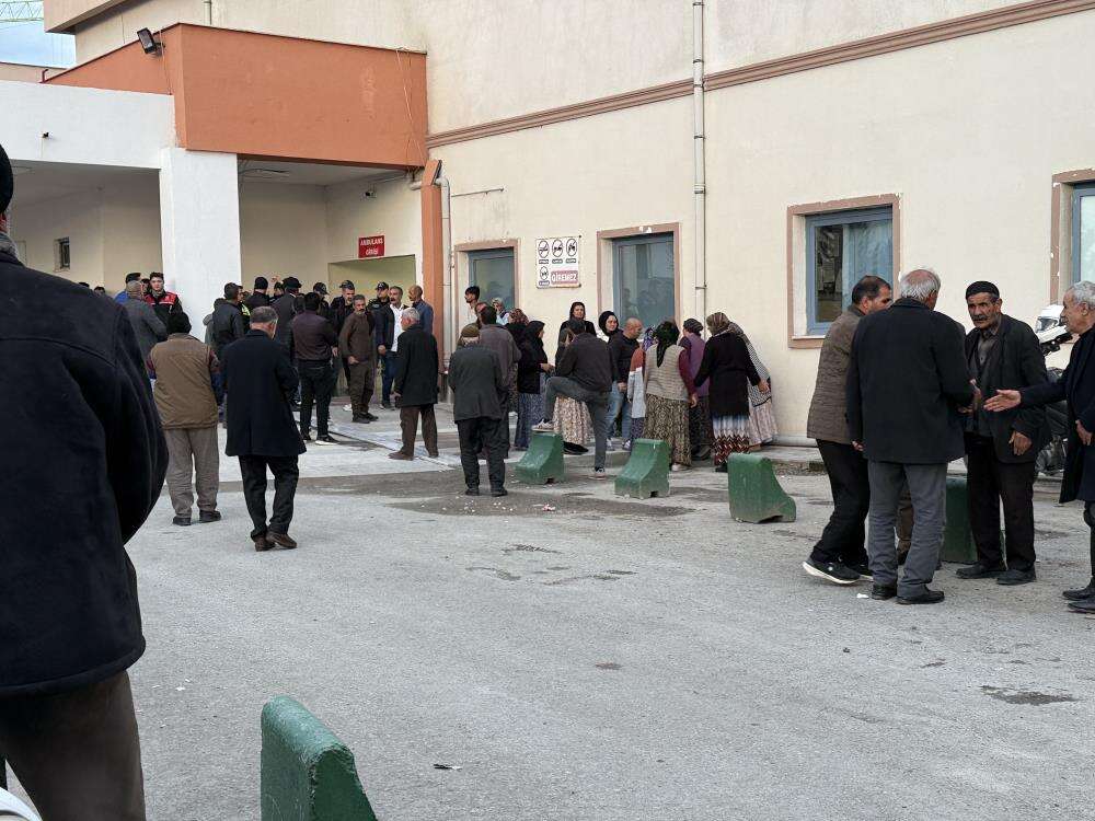 Köyde iki aile arasında silahlı kavga çıktı! 2 ölü, 6 yaralı var 6