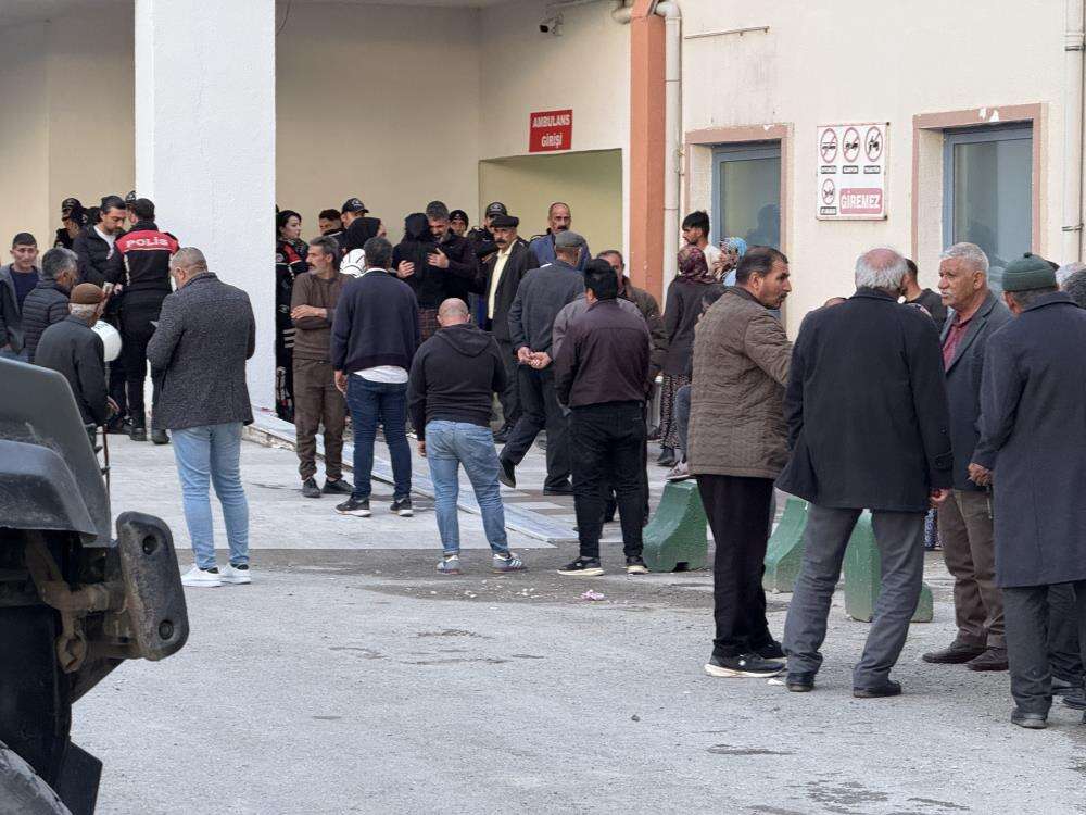 Köyde iki aile arasında silahlı kavga çıktı! 2 ölü, 6 yaralı var 7