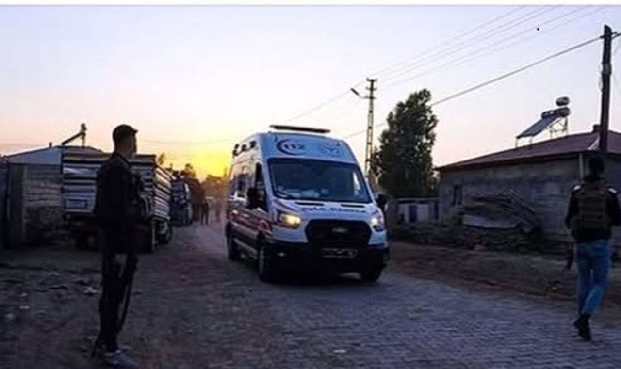 Köyde iki aile arasında silahlı kavga çıktı! 2 ölü, 6 yaralı var 5