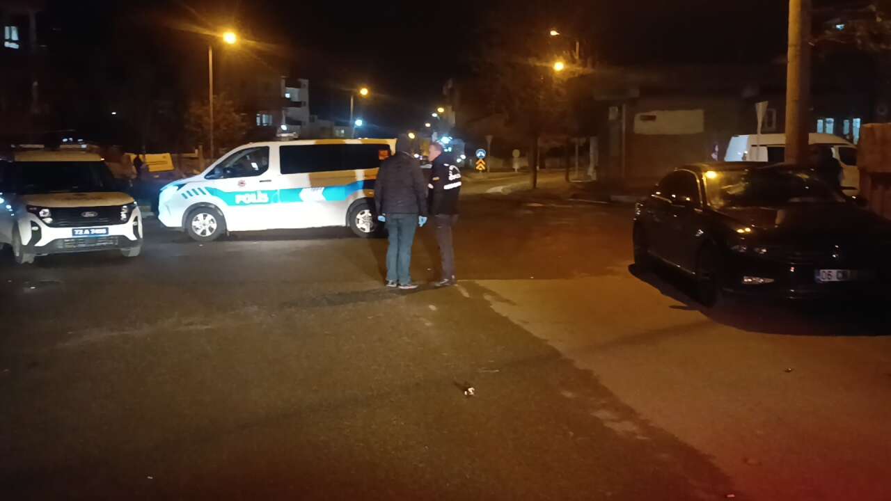 Sokak ortasında silahlı çatışma çıktı! Yaralılar var 10