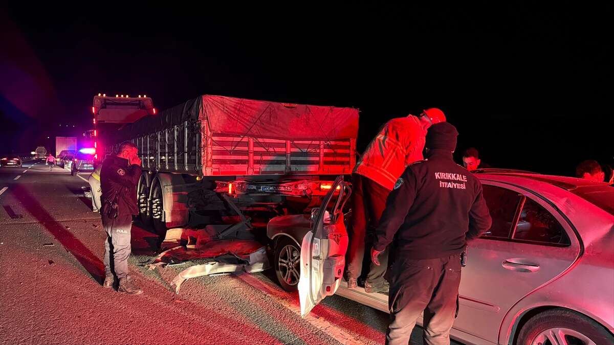 Muhtar park halindeki TIR’a çarptı! Ekipler seferber oldu 1