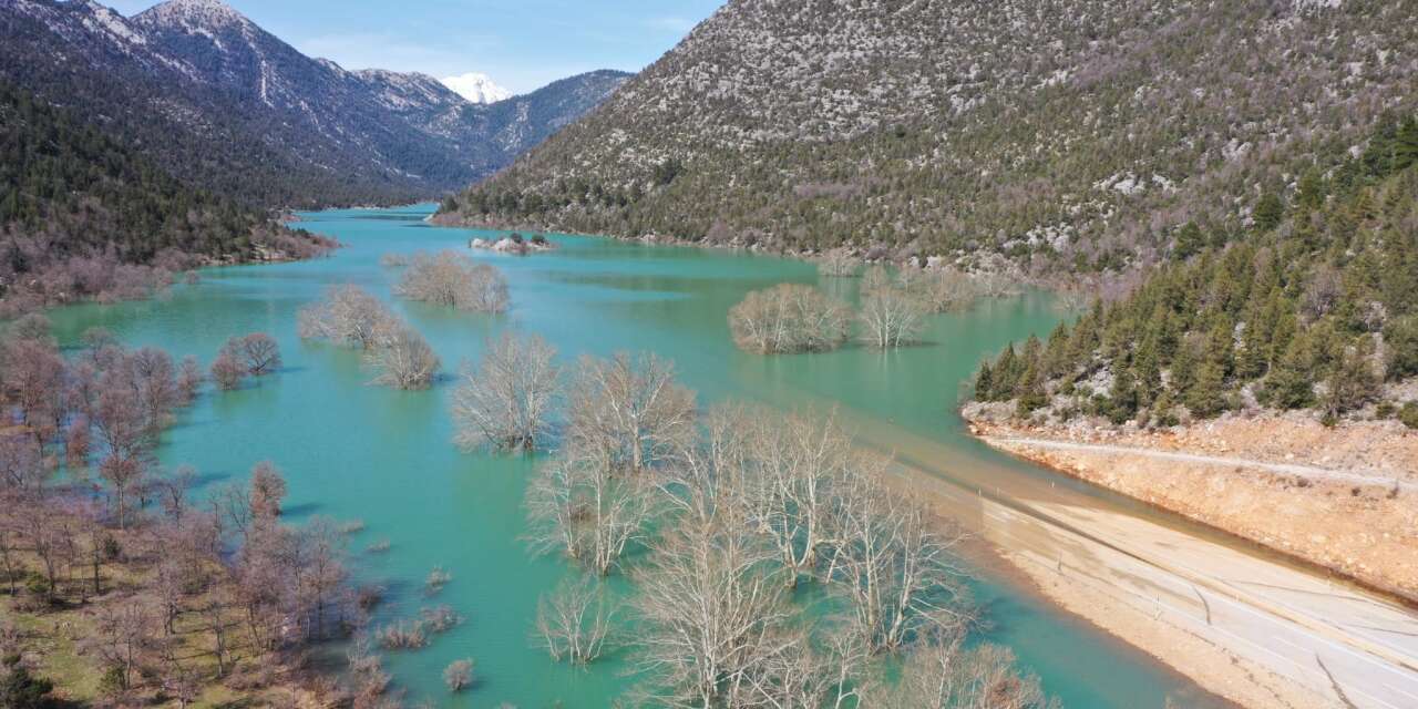 Yeni bir sel ve yol vakası daha! Dere taştı, kara yolu sular altında kaldı 10
