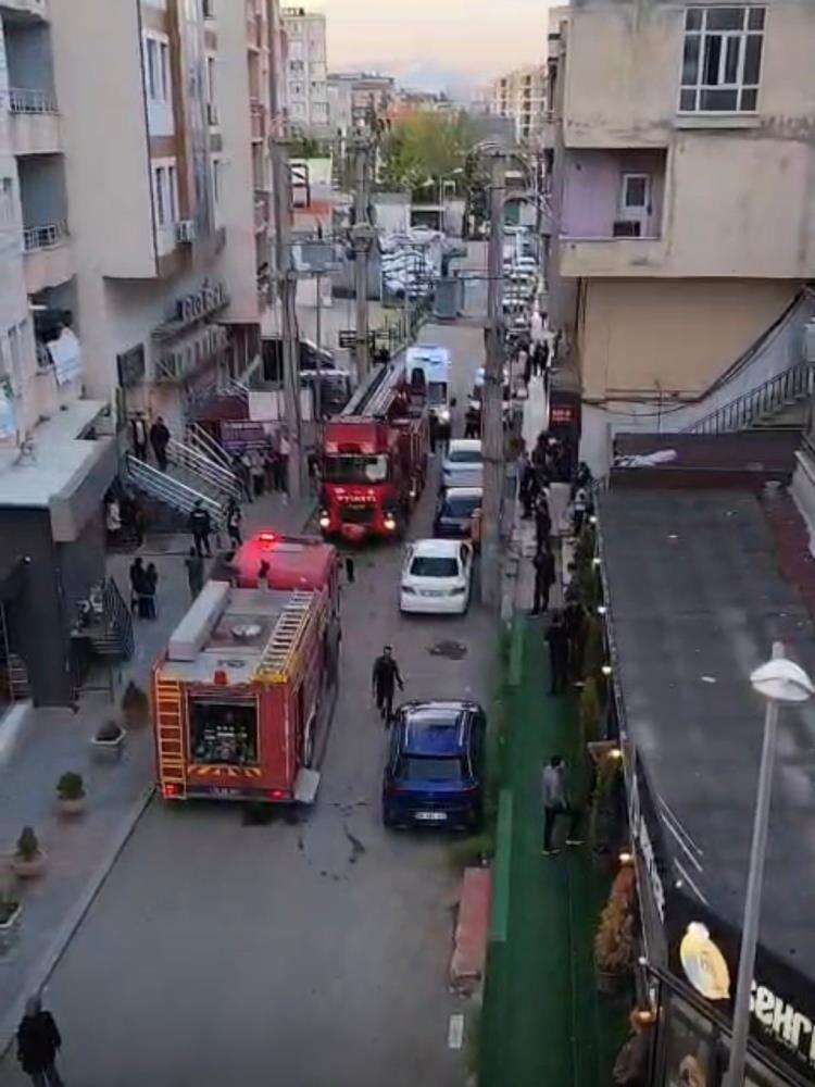 Yangın çıkan evde biri kadın 2 kişi korkunç halde bulundu 6
