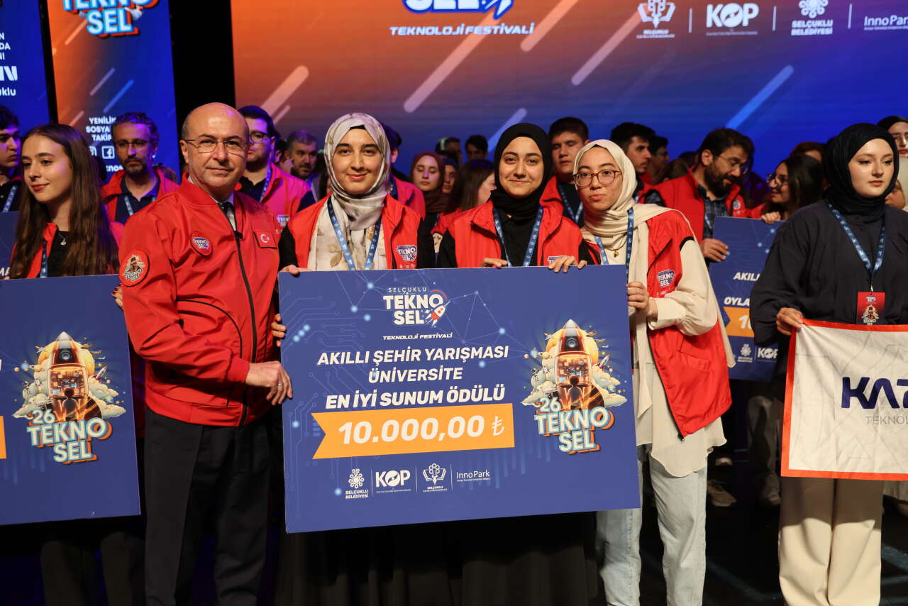 Konya TEKNOSEL 2026’da ödüller sahiplerini buldu 14