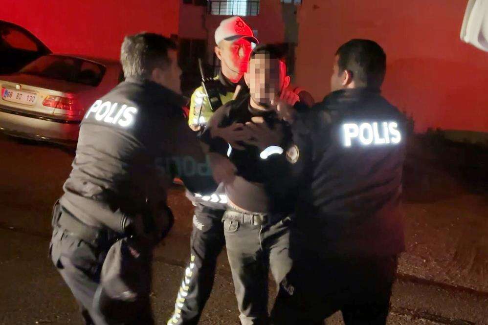 Polise “Abi kız arkadaşımın yanında beni bozma” dedi, küfür edip kaçtı 5