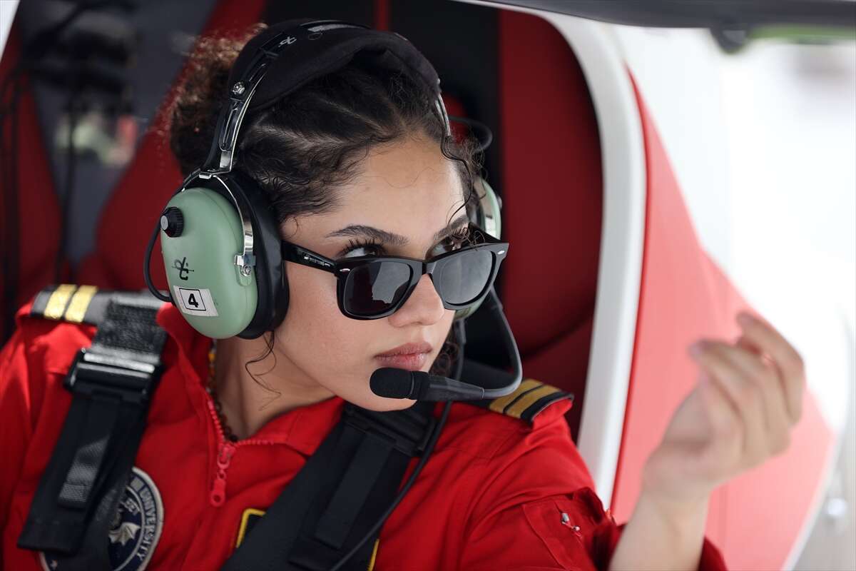 Konya'da gökyüzünün yeni çelik kanatları! Genç kızlar pilotluğa hazırlanıyor 3