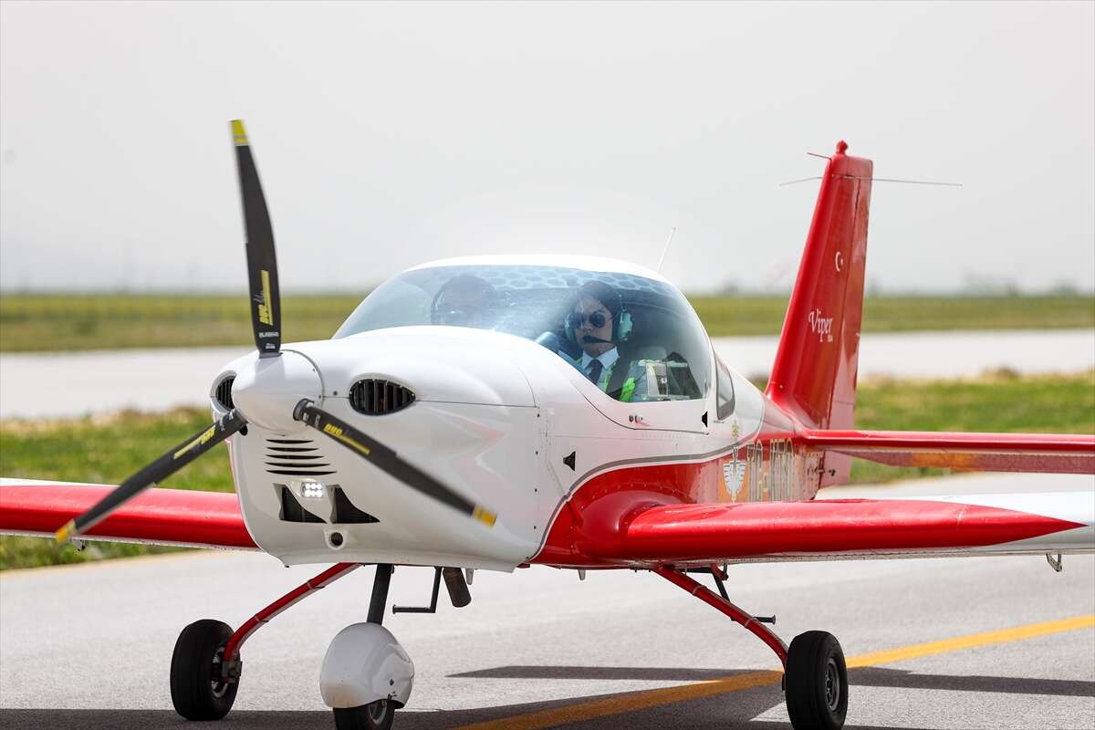 Konya'da gökyüzünün yeni çelik kanatları! Genç kızlar pilotluğa hazırlanıyor 6