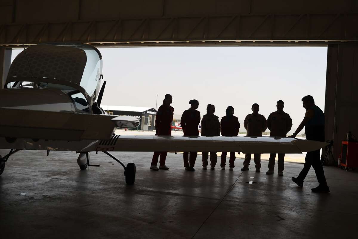 Konya'da gökyüzünün yeni çelik kanatları! Genç kızlar pilotluğa hazırlanıyor 12