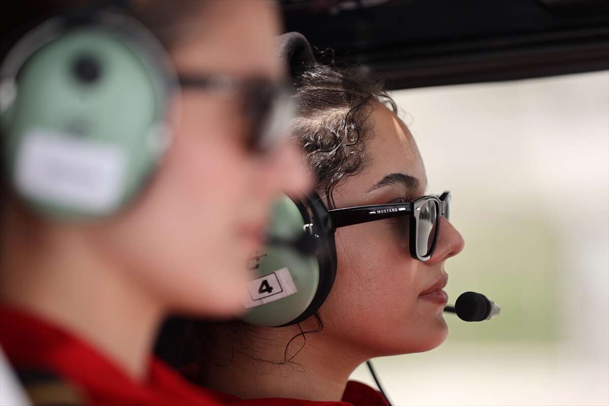 Konya'da gökyüzünün yeni çelik kanatları! Genç kızlar pilotluğa hazırlanıyor 19