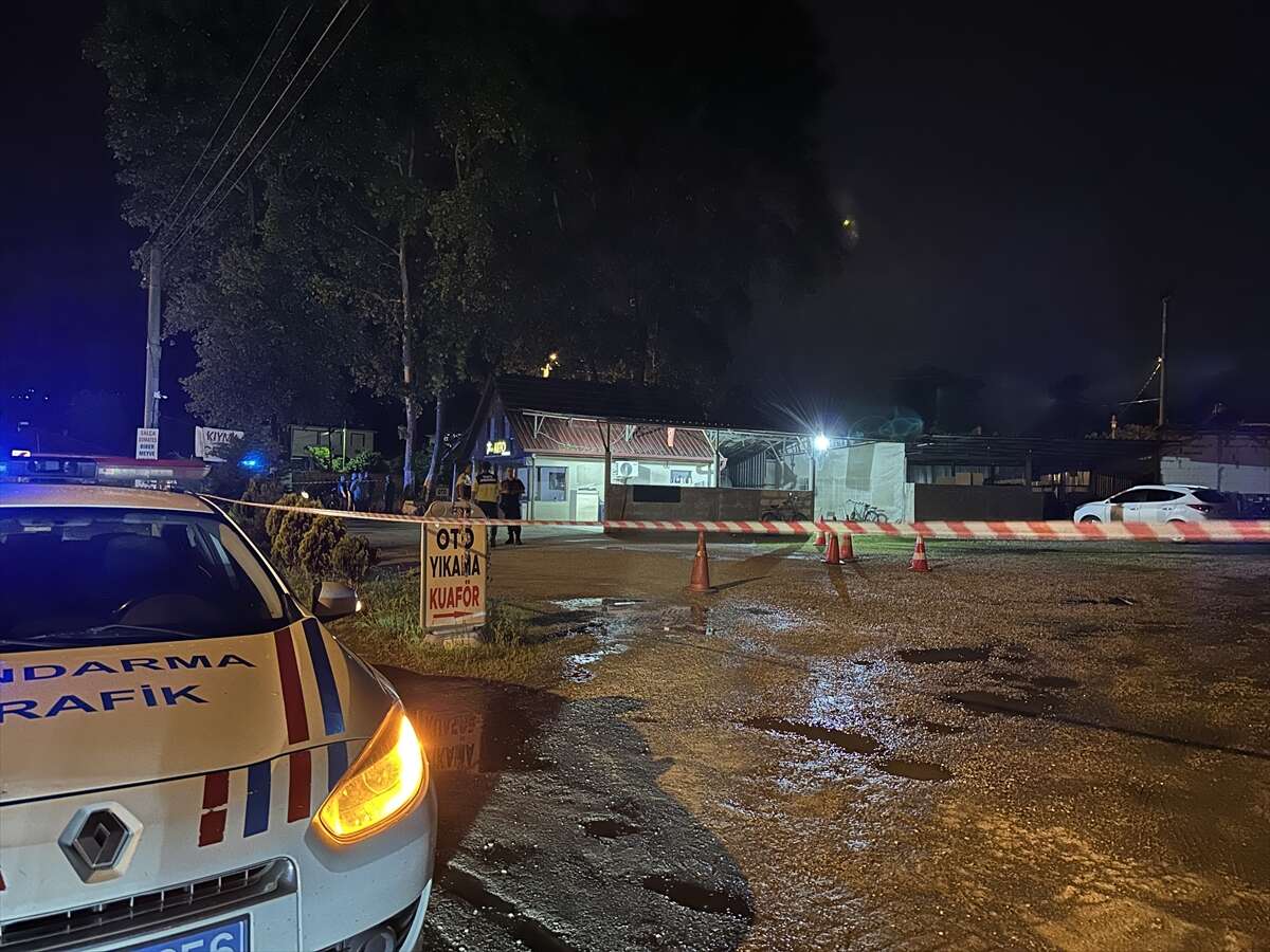 Tartışma silahlı kavgaya dönüştü, 2 kişi vuruldu 2
