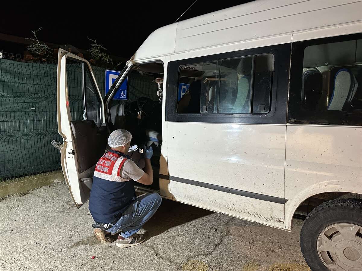 Tartışma silahlı kavgaya dönüştü, 2 kişi vuruldu 4