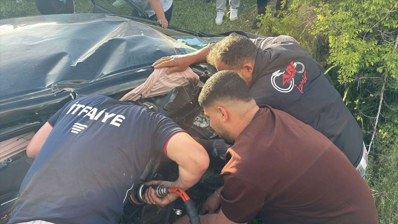 Bayram günü kahreden kaza! Anne ve 2 çocuğu hayatını kaybetti 10