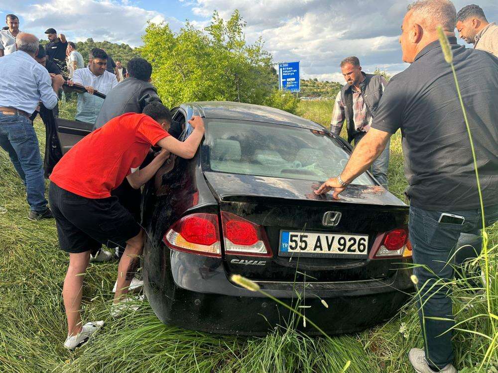 Bayram günü kahreden kaza! Anne ve 2 çocuğu hayatını kaybetti 9
