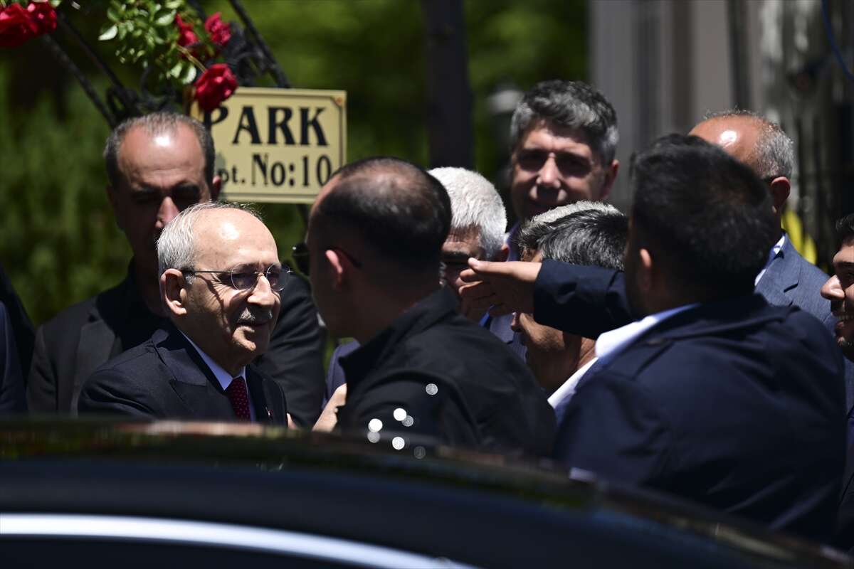 Kemal Kılıçdaroğlu, CHP Genel Merkezi’nde böyle karşılandı 1