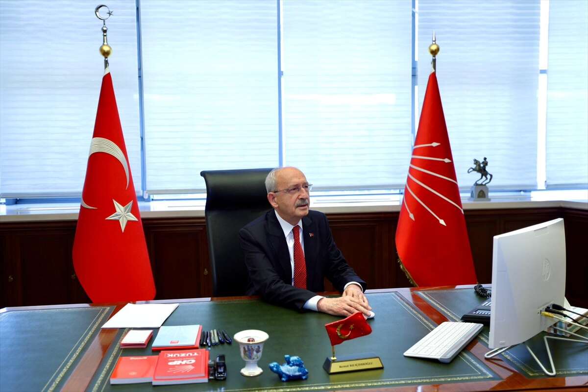 Kemal Kılıçdaroğlu, CHP Genel Merkezi’nde böyle karşılandı 6