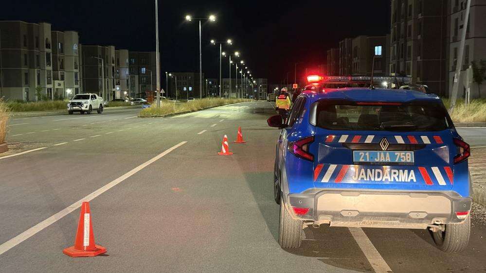Belediye otobüsü ile otomobil çarpıştı: 2 ölü, 7 yaralı 10